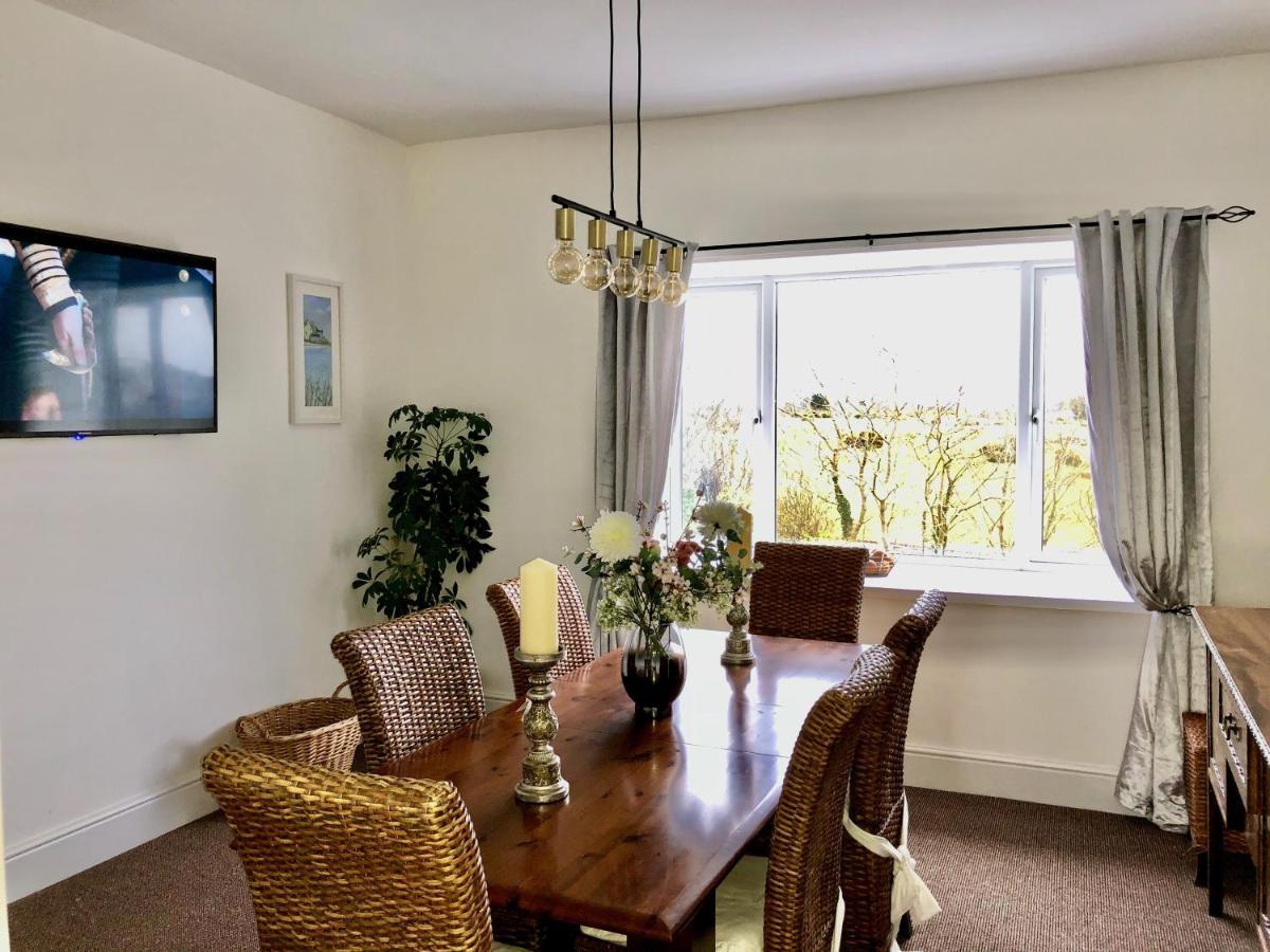 Clydfan Apartment Holyhead Exterior photo
